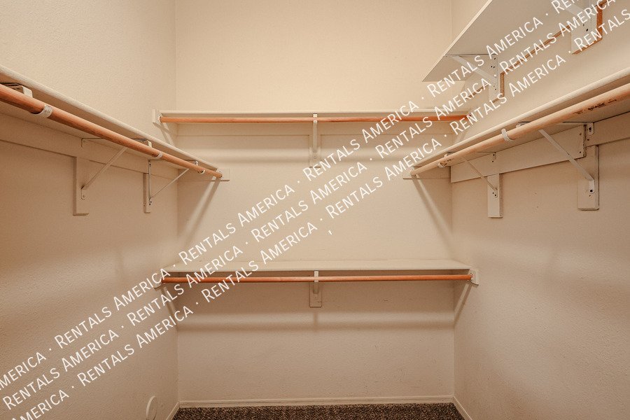 Beautiful 3 bdrm + Den home in Augusta Ranch property image