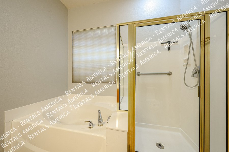 Beautiful 3 bdrm + Den home in Augusta Ranch property image