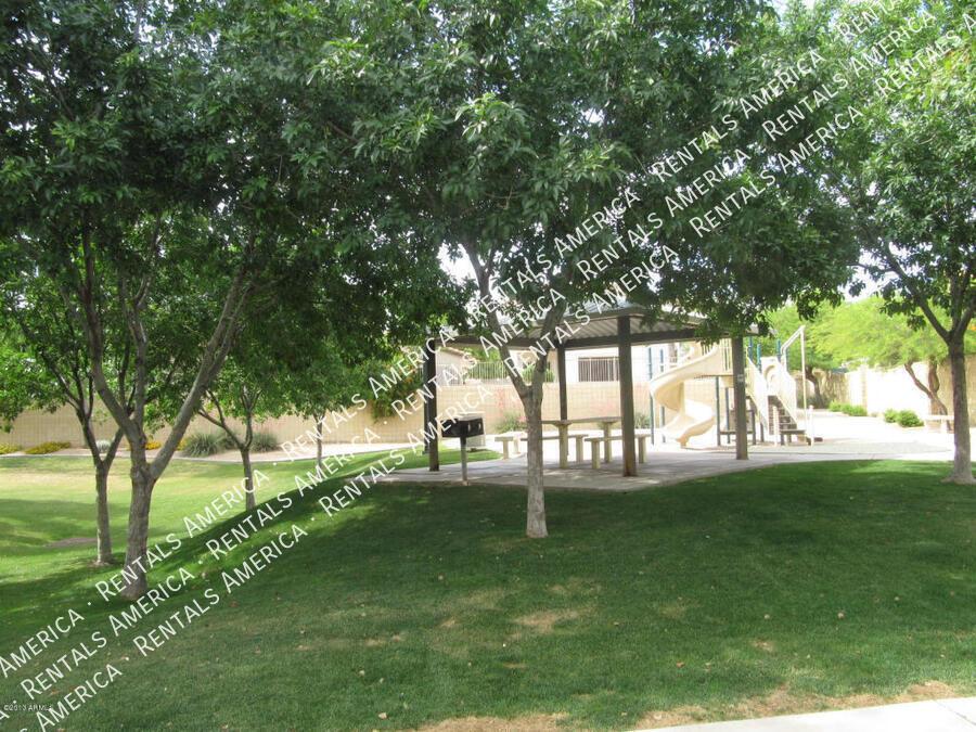 Beautiful 3 bedroom Home in Amberly Lane!! property image