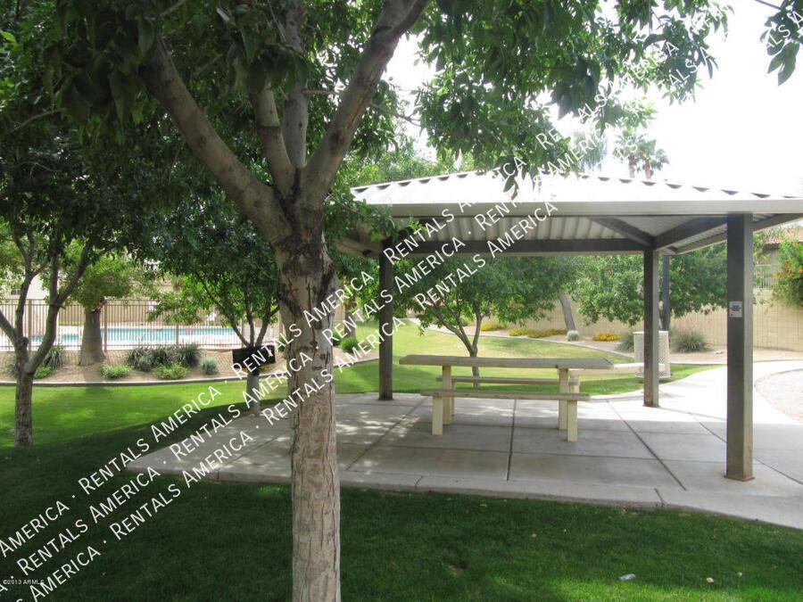 Beautiful 3 bedroom Home in Amberly Lane!! property image