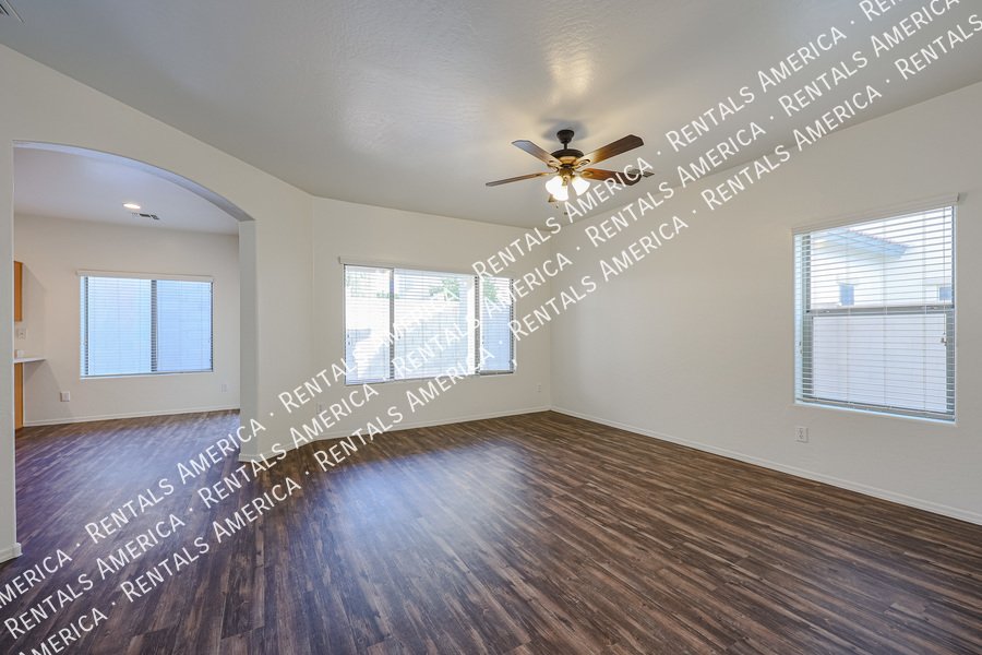 Beautiful 3 bedroom Home in Amberly Lane!! property image