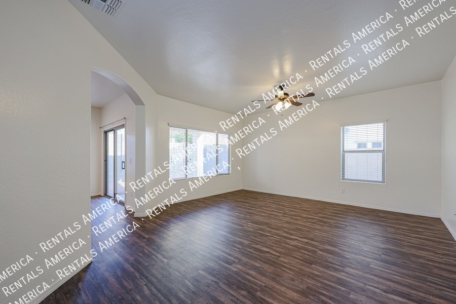 Beautiful 3 bedroom Home in Amberly Lane!! property image