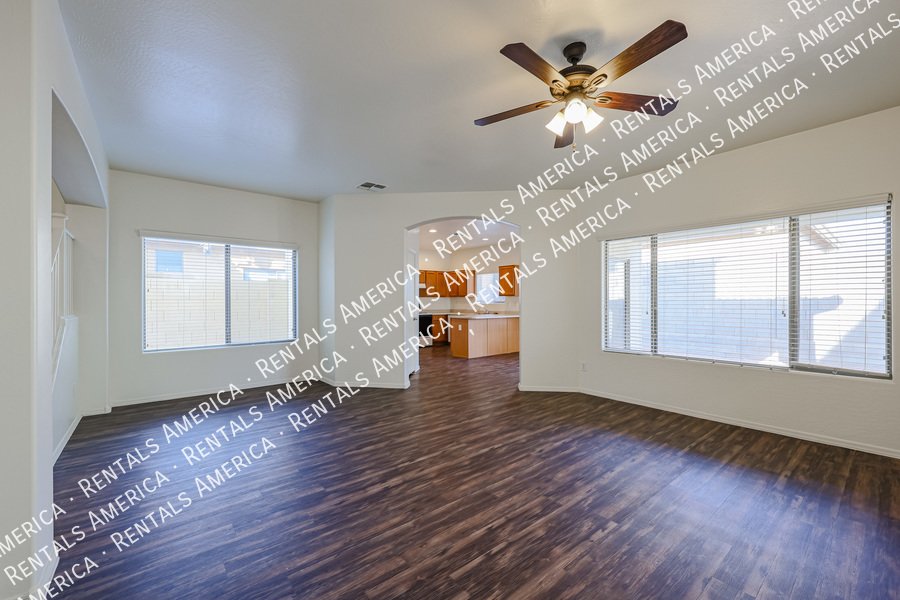 Beautiful 3 bedroom Home in Amberly Lane!! property image