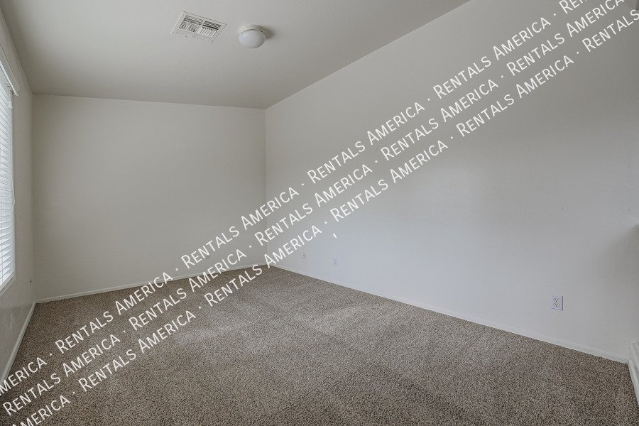 Great Location ~ Near New Shopping Plaza w/Restaurants & 202 FWY property image