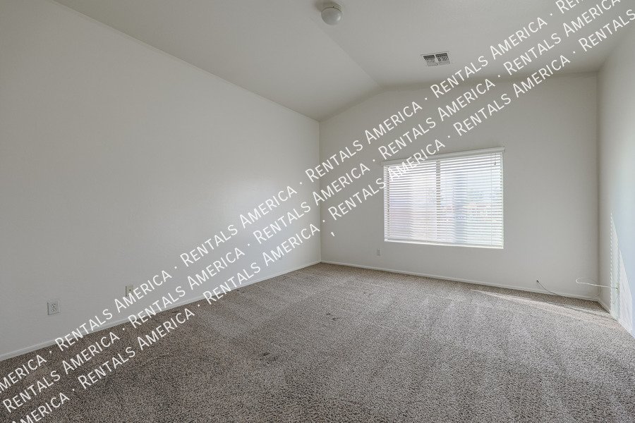 Great Location ~ Near New Shopping Plaza w/Restaurants & 202 FWY property image