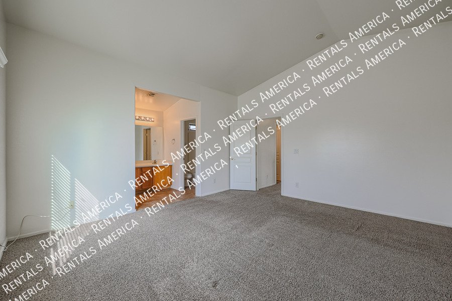 Great Location ~ Near New Shopping Plaza w/Restaurants & 202 FWY property image