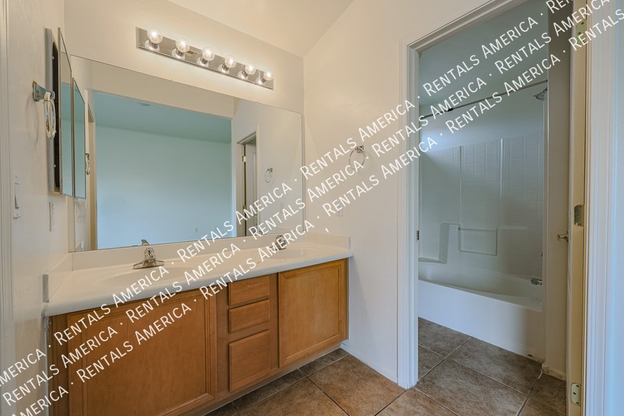 Great Location ~ Near New Shopping Plaza w/Restaurants & 202 FWY property image