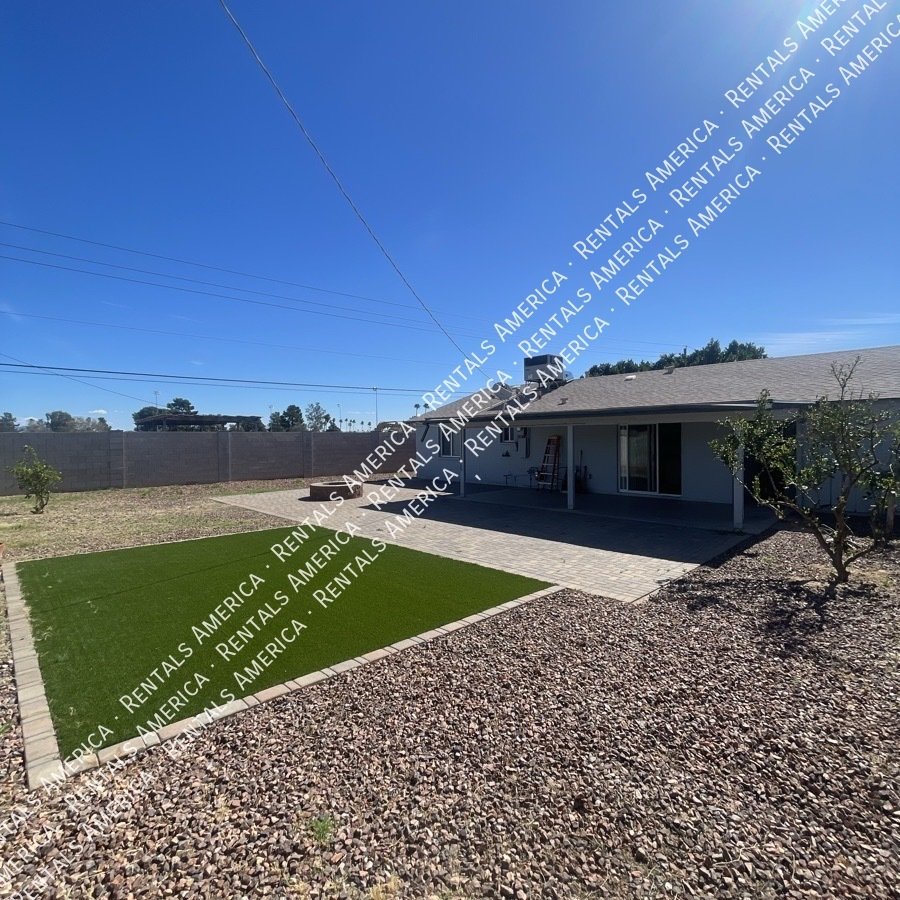 Available! 3 bed 2 bath No HOA property image