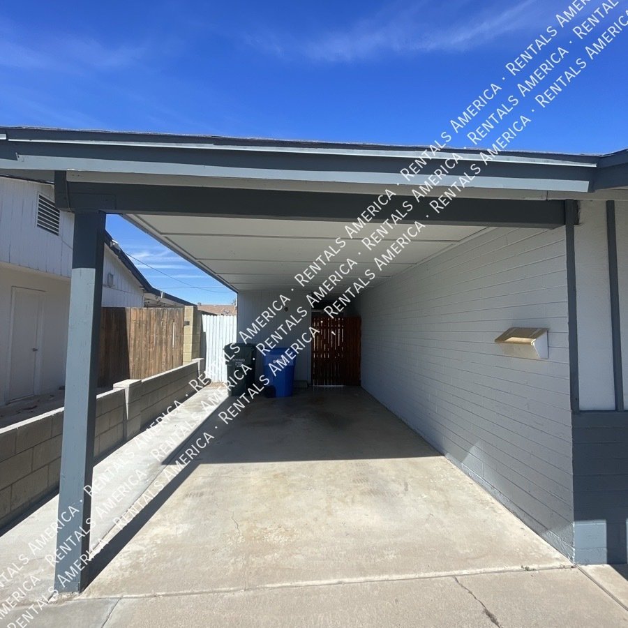 Available! 3 bed 2 bath No HOA property image