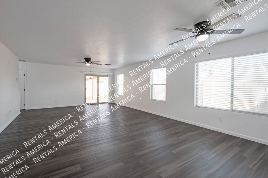 Beautiful Single-Level with Modern Upgrades -MI Special $300 OFF March property image