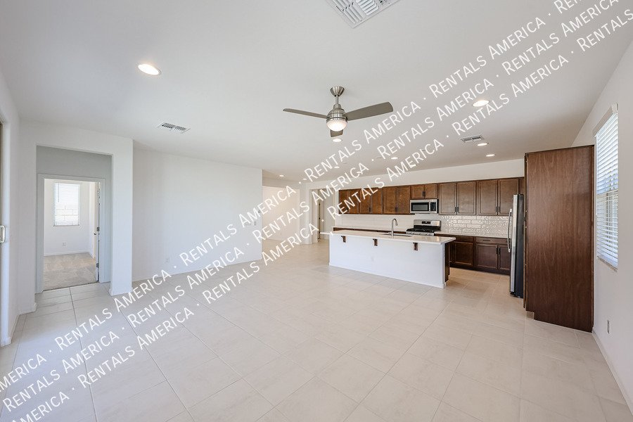 New Build 4 Bed 3 Baths Move in Special! property image