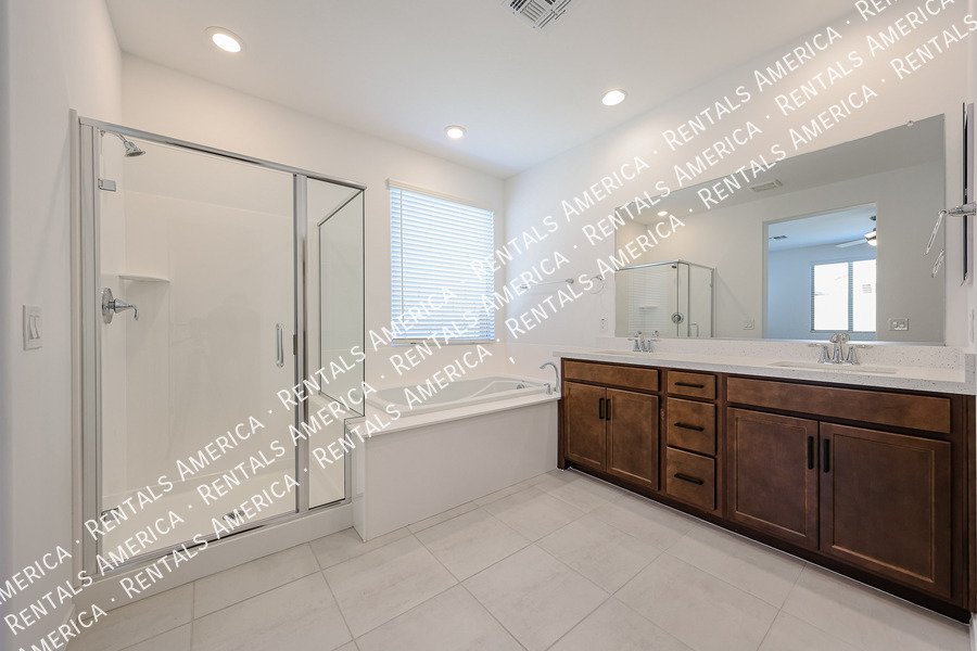 New Build 4 Bed 3 Baths Move in Special! property image