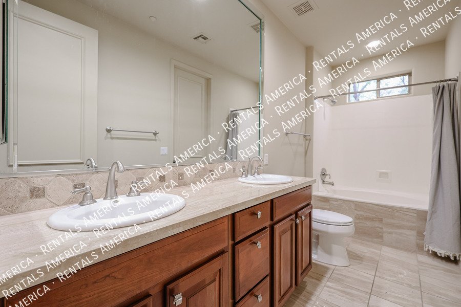 Available! 2 Bath 2 Bed Condo in Carefree property image