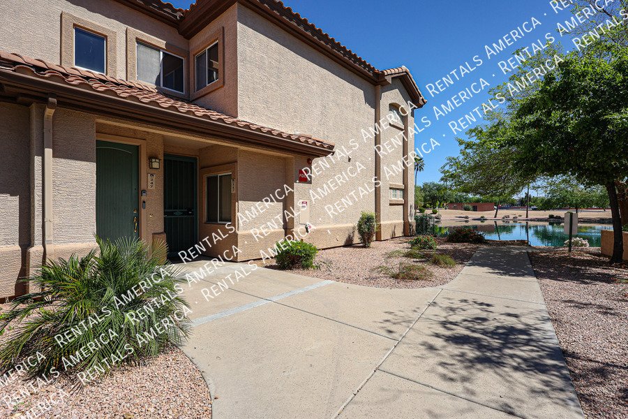 Beautiful 2 Bedroom & Bath Condo On The Waterfront! Must See! property image