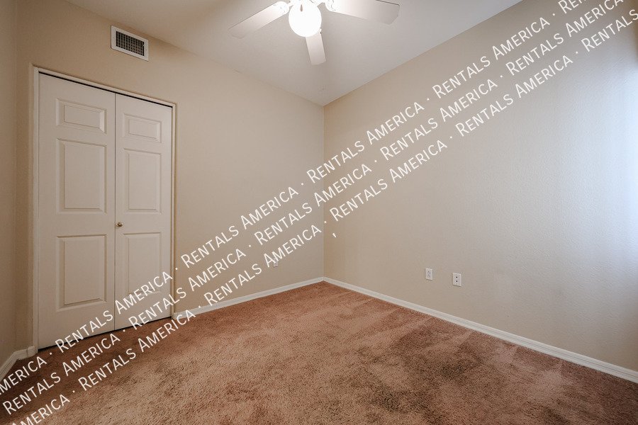 Beautiful 2 Bedroom & Bath Condo On The Waterfront! Must See! property image