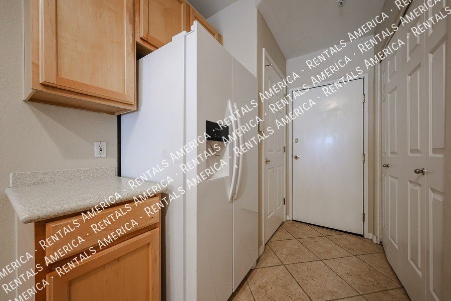 Beautiful 2 Bedroom & Bath Condo On The Waterfront! Must See! property image
