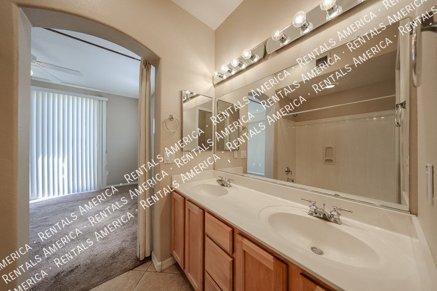 Beautiful 2 Bedroom & Bath Condo On The Waterfront! Must See! property image