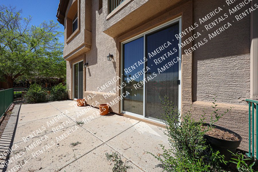 Beautiful 2 Bedroom & Bath Condo On The Waterfront! Must See! property image