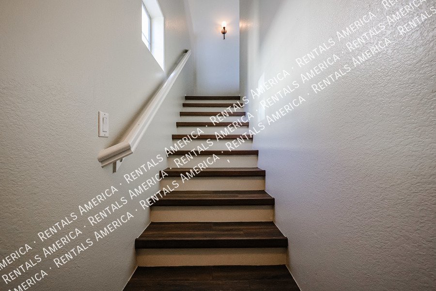 MOVE IN SPECIAL property image