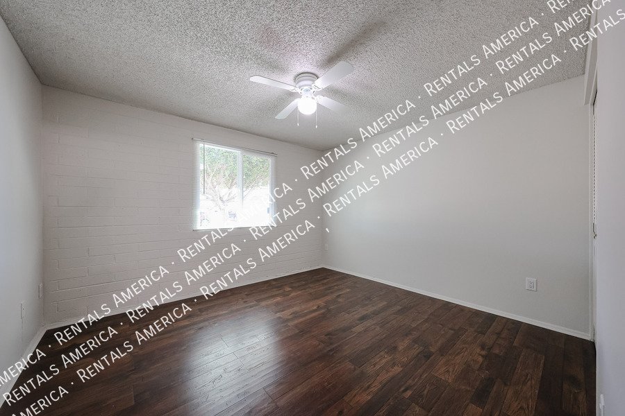 Available! 3 bed 2 bath No HOA property image