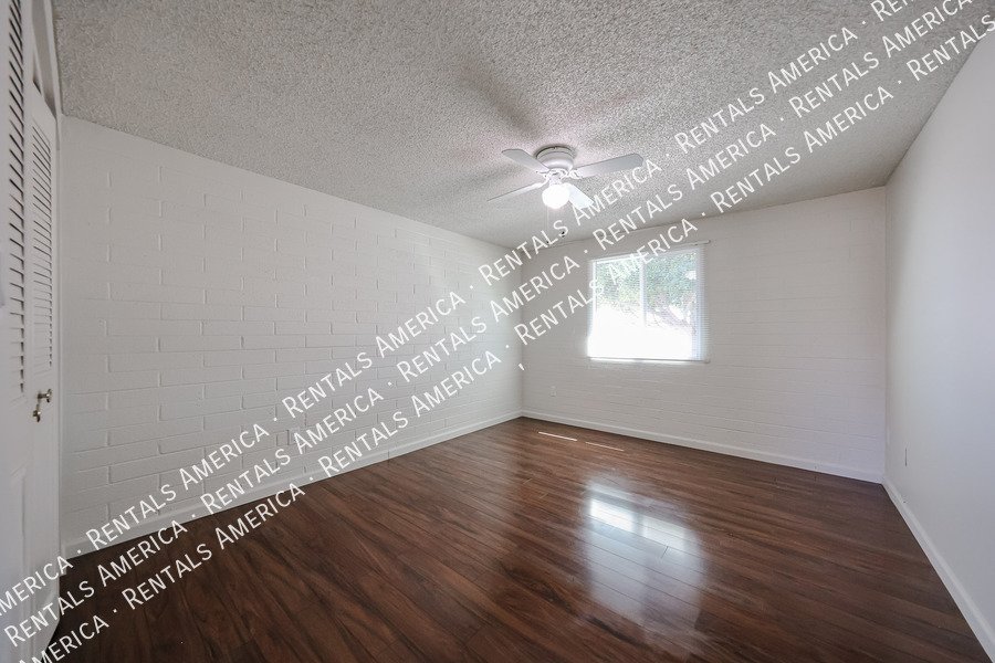 Available! 3 bed 2 bath No HOA property image