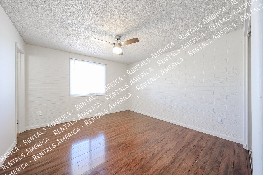 Available! 3 bed 2 bath No HOA property image