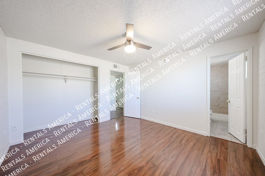 Available! 3 bed 2 bath No HOA property image
