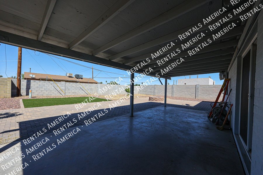 Available! 3 bed 2 bath No HOA property image