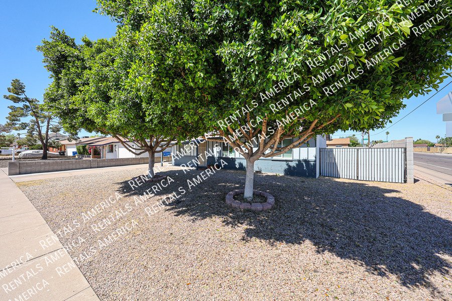 Available! 3 bed 2 bath No HOA property image