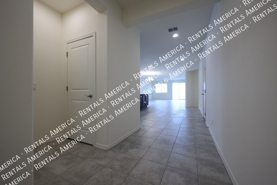 1142 E Westwood Dr property image