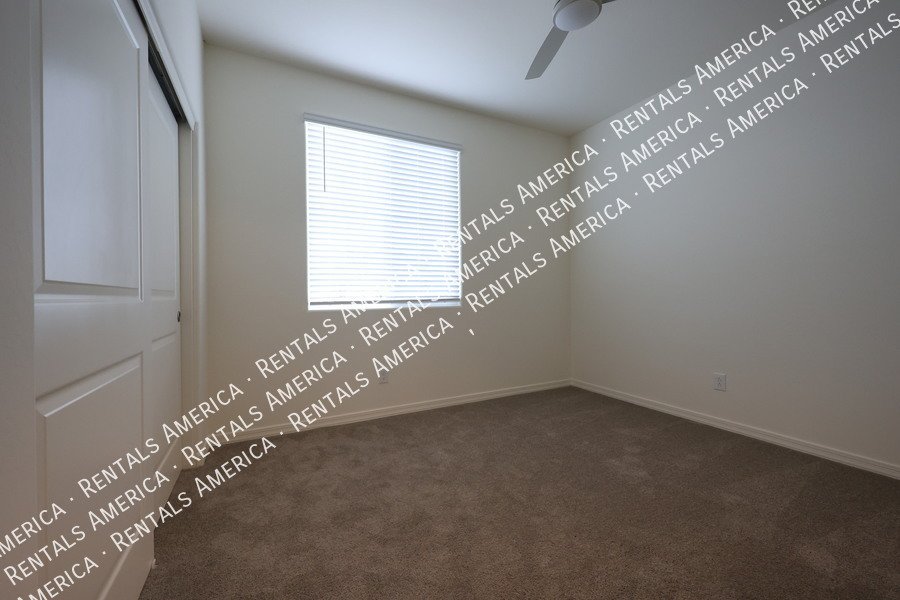 1142 E Westwood Dr property image