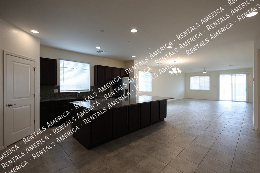 1142 E Westwood Dr property image