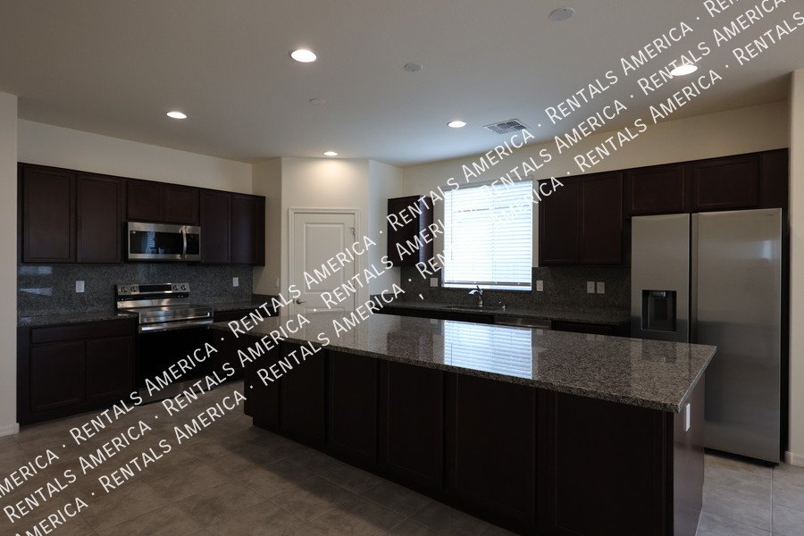 1142 E Westwood Dr property image