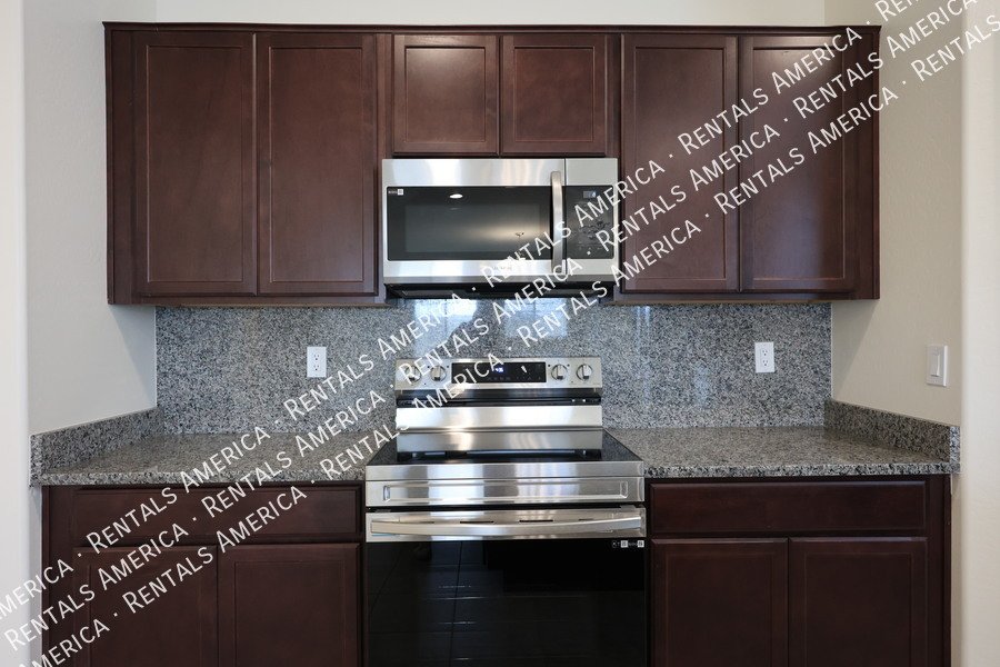 1142 E Westwood Dr property image