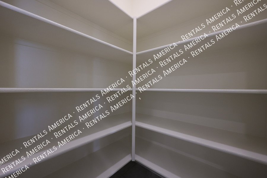 1142 E Westwood Dr property image