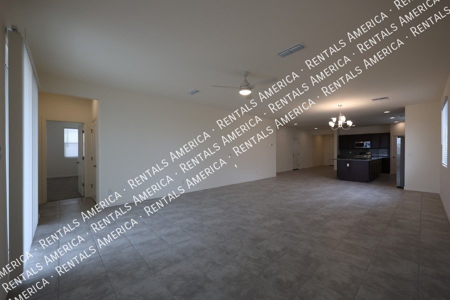 1142 E Westwood Dr property image