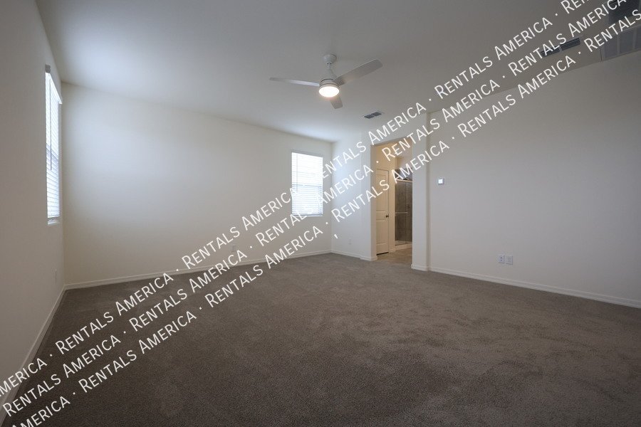 1142 E Westwood Dr property image