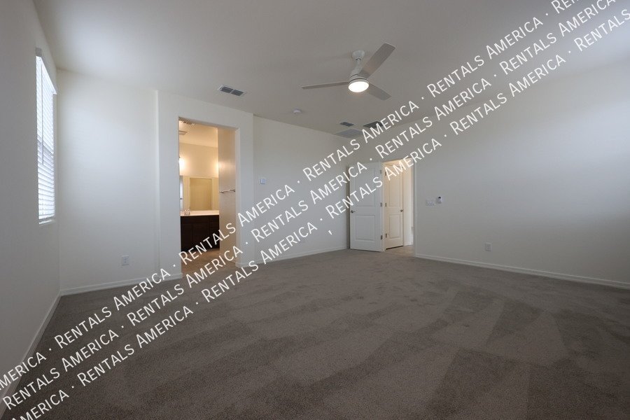 1142 E Westwood Dr property image