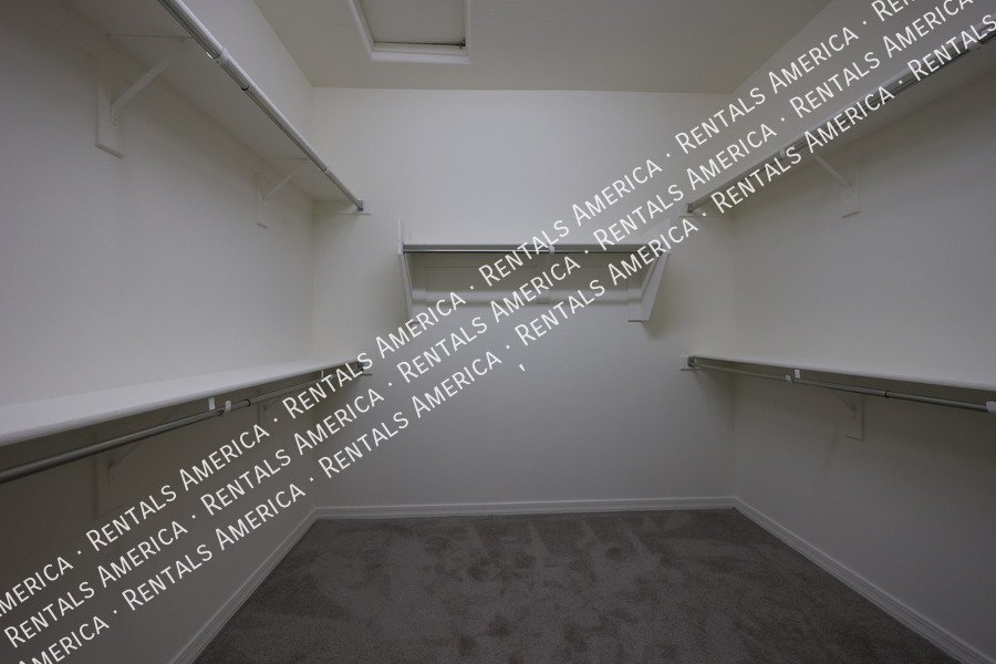 1142 E Westwood Dr property image