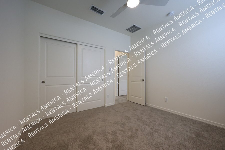 1142 E Westwood Dr property image