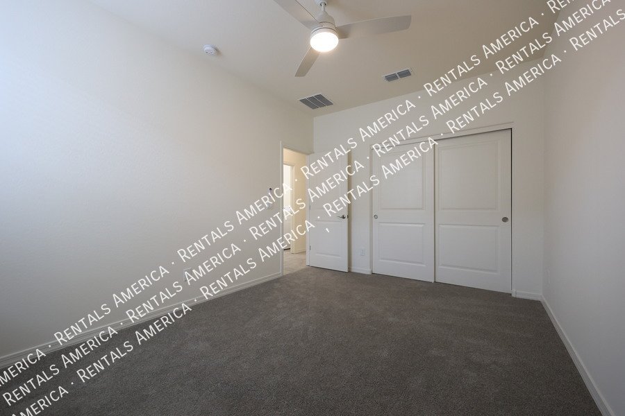 1142 E Westwood Dr property image