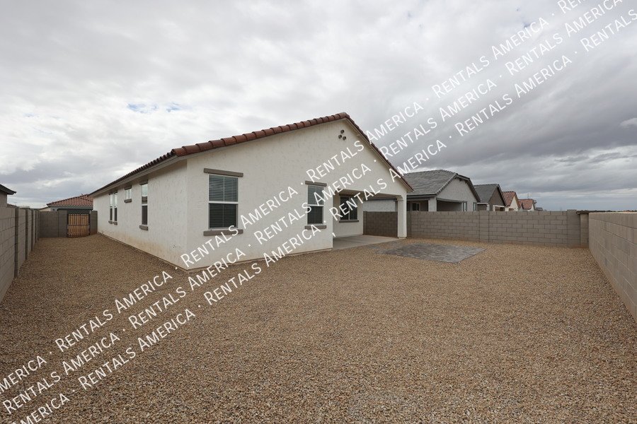 1142 E Westwood Dr property image