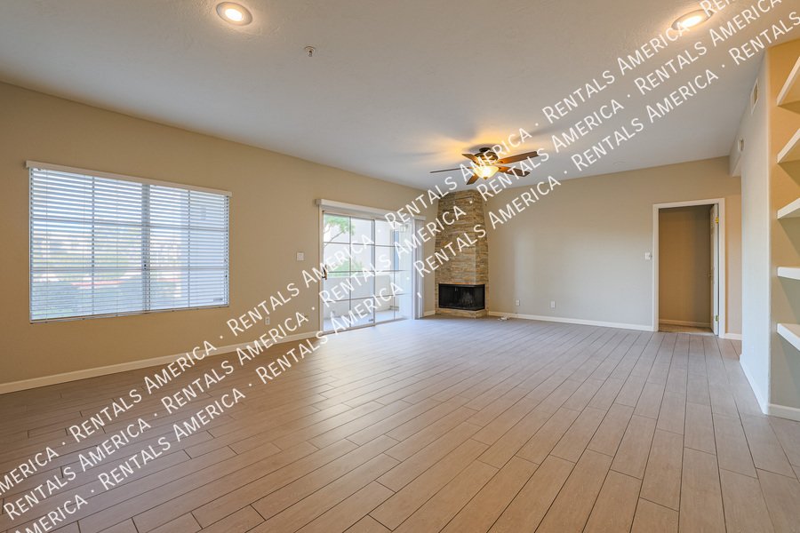 Beautiful 2BR/2BA 1st Floor Condo in North Scottsdale property image