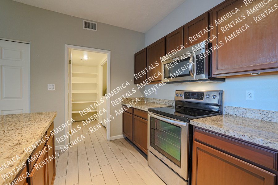 Beautiful 2BR/2BA 1st Floor Condo in North Scottsdale property image