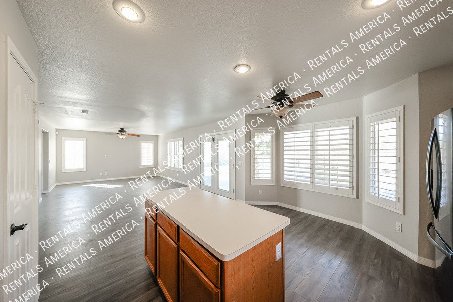 Great Tempe home with a pool! property image