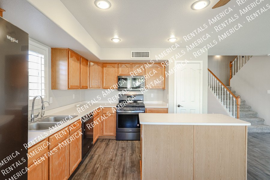 Great Tempe home with a pool! property image