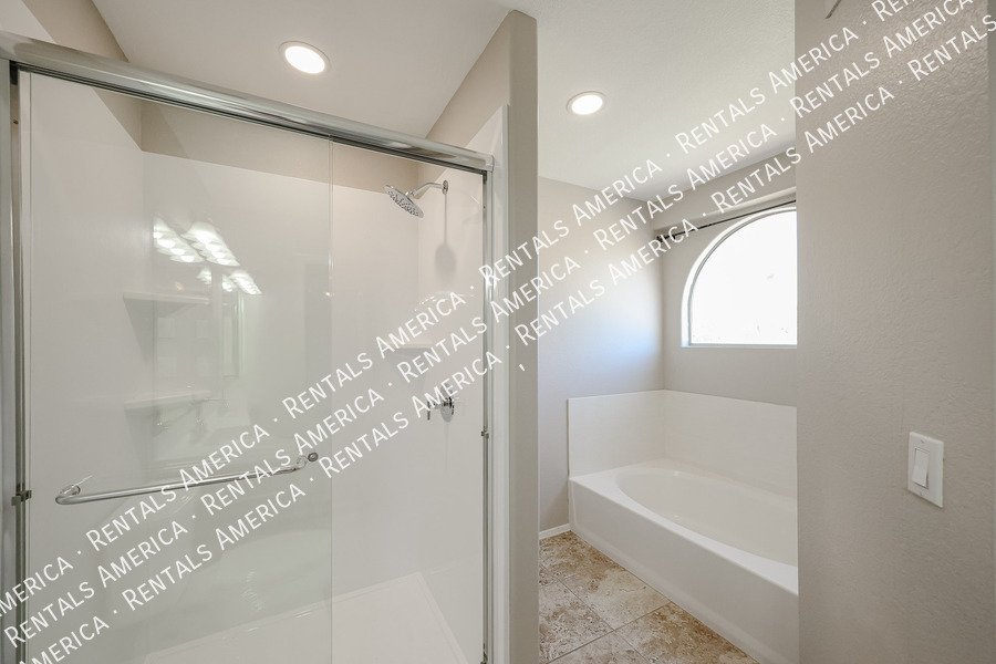 Great Tempe home with a pool! property image