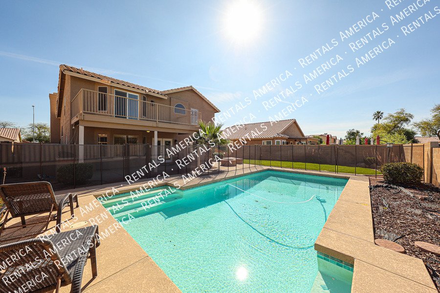 Great Tempe home with a pool! property image