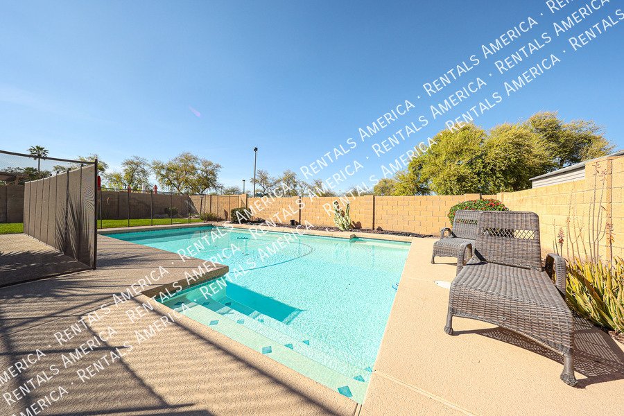 Great Tempe home with a pool! property image