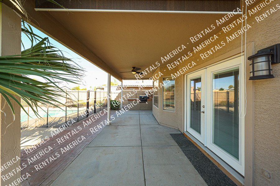 Great Tempe home with a pool! property image